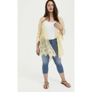 NWT Women’s Torrid Size 1/2 Yellow Mitered Scalloped Lace Kimono Boho Beach